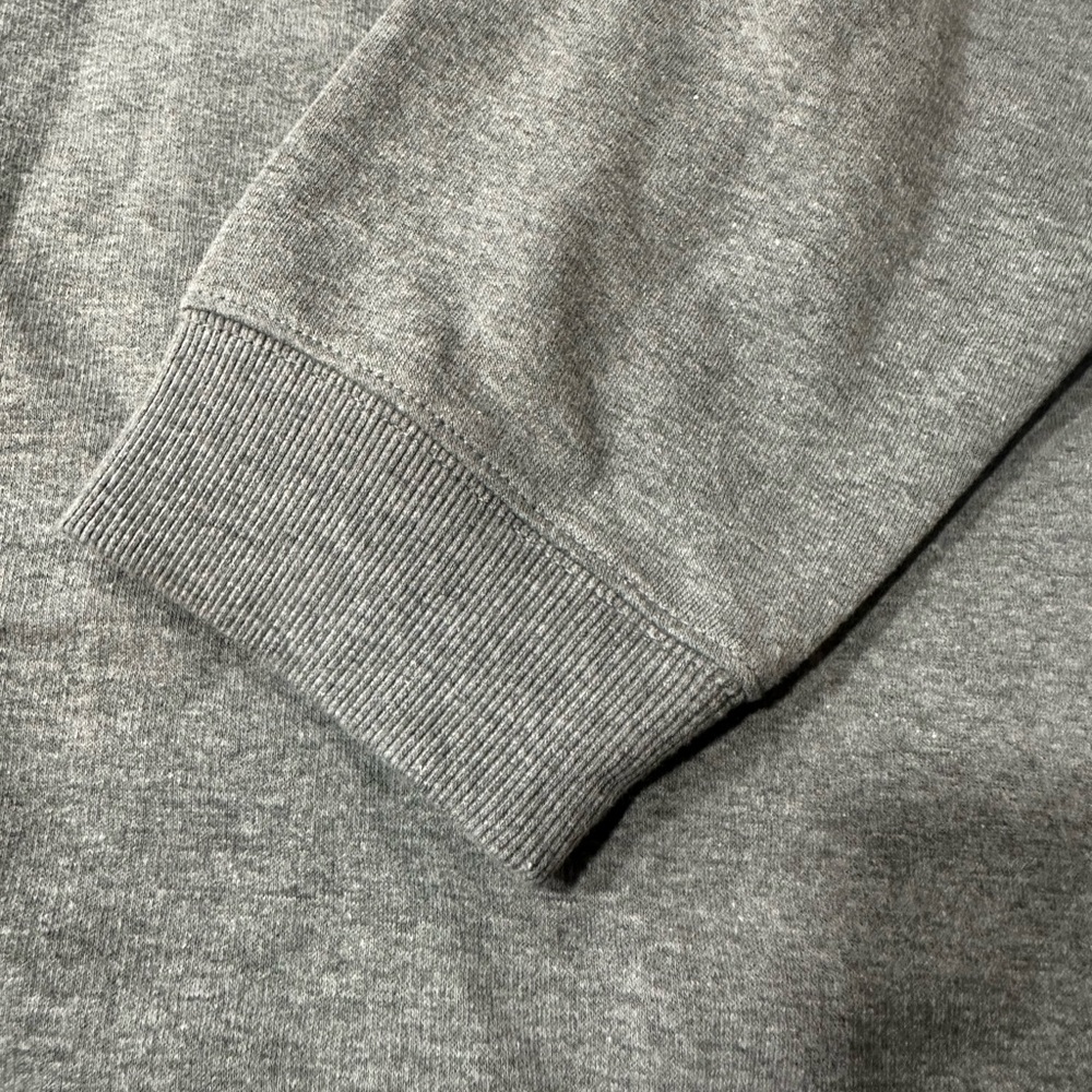 Tampa Bay Buccaneers Men’s Crewneck (2XL) Retails For $75 - Picture 5 of 10